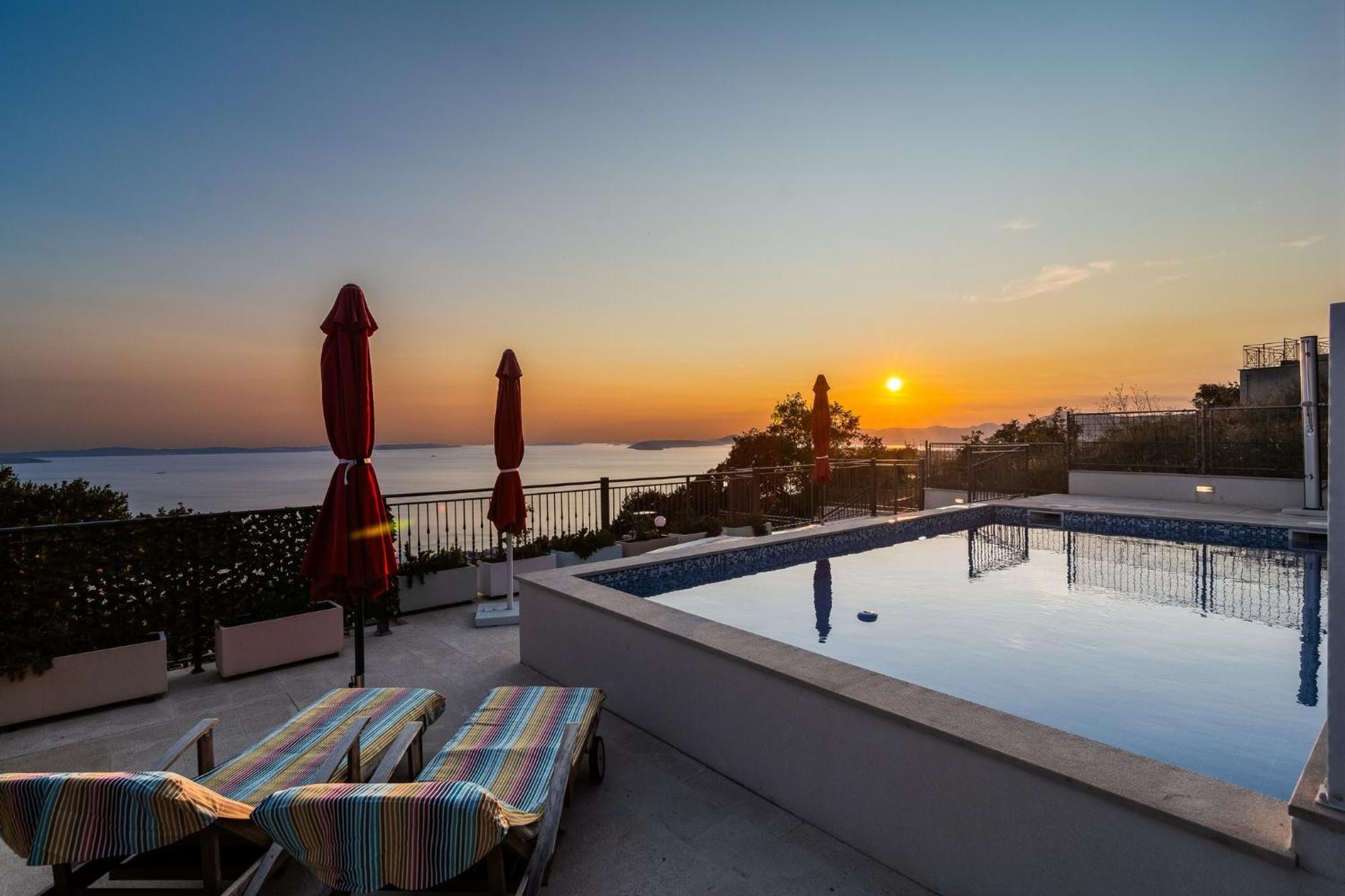 Kuca Za Odmor R&A Villa Подстрана Екстериор снимка