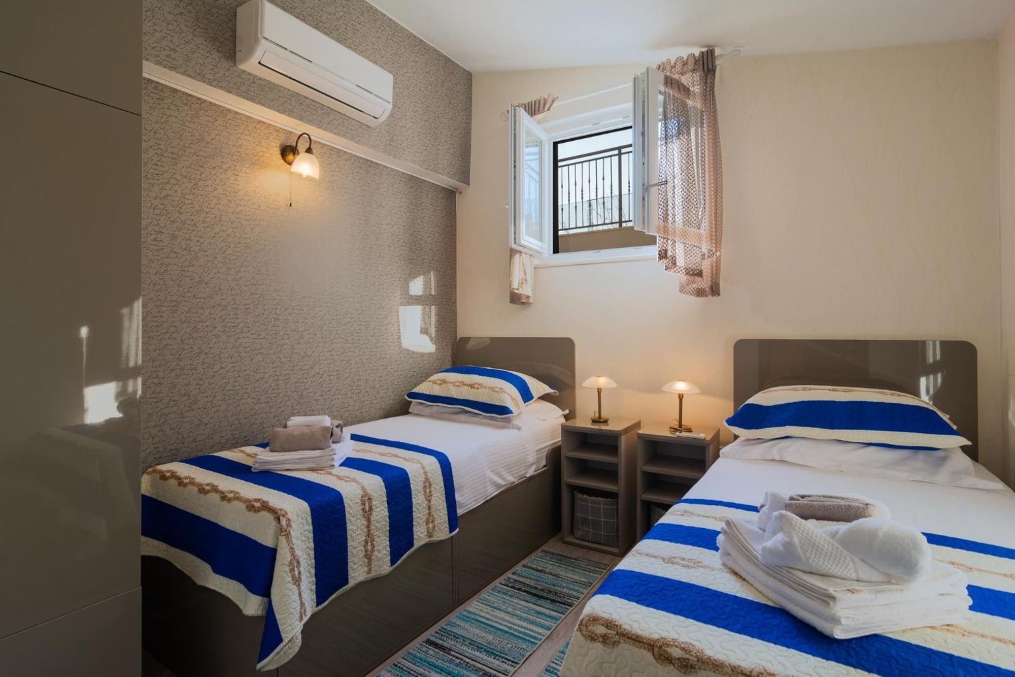Kuca Za Odmor R&A Villa Подстрана Екстериор снимка