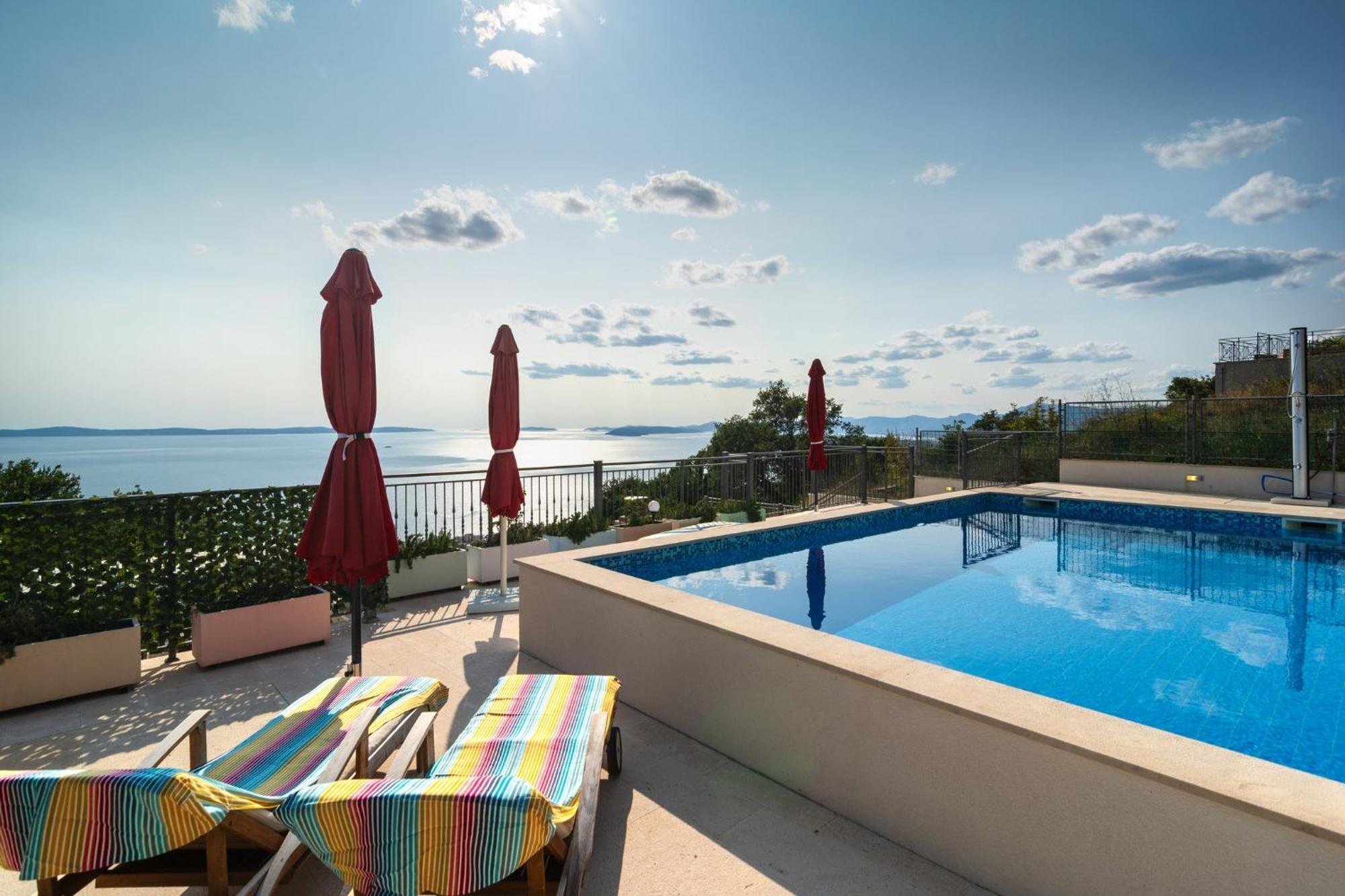 Kuca Za Odmor R&A Villa Подстрана Екстериор снимка