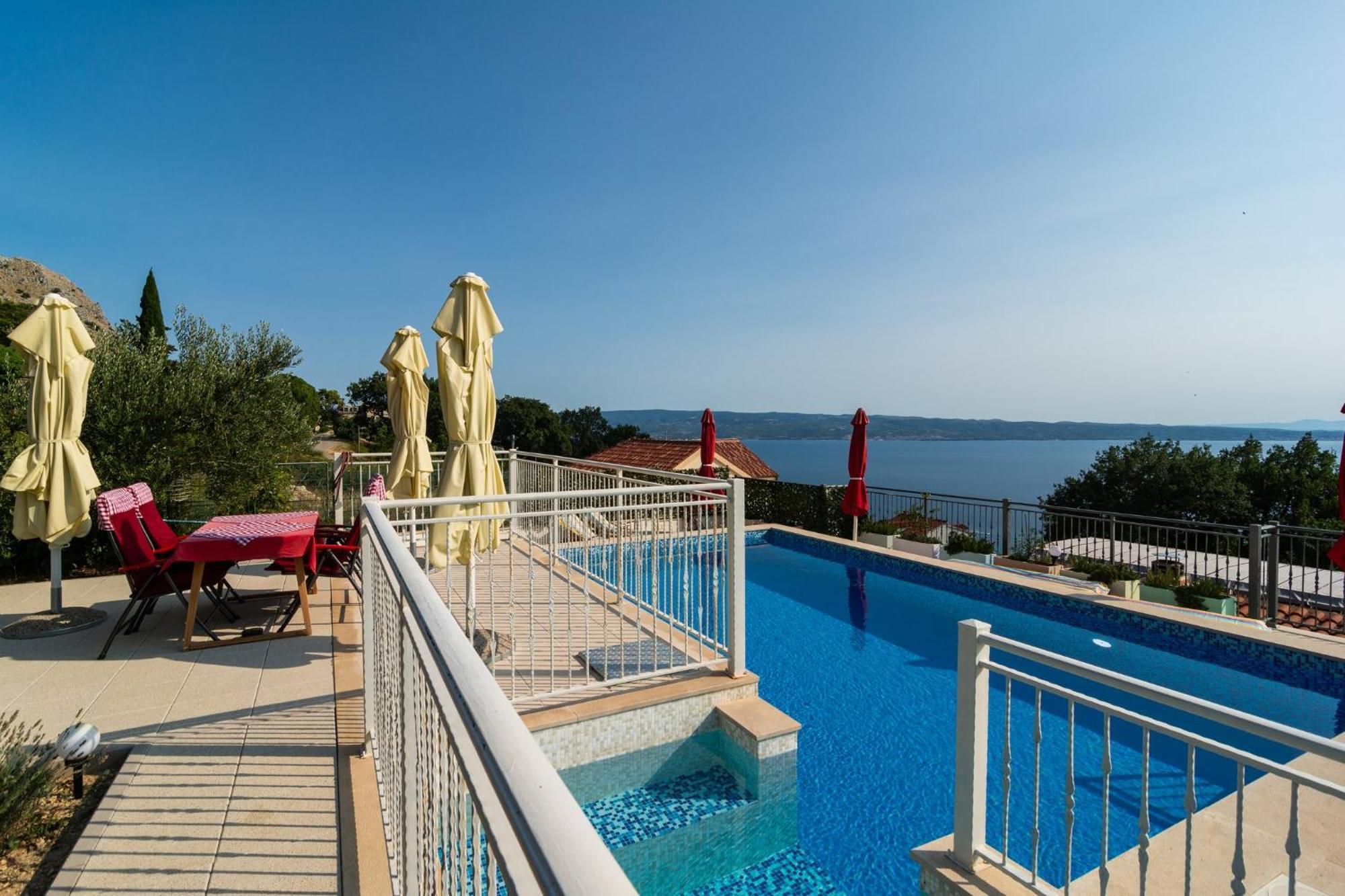 Kuca Za Odmor R&A Villa Подстрана Екстериор снимка